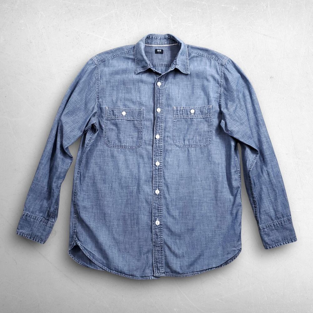 Uniqlo Chambray Button Up Shirt Men L Blue Long Sleeve Cotton Workwear Casual